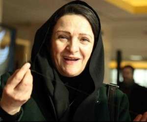 گلاب آدینه