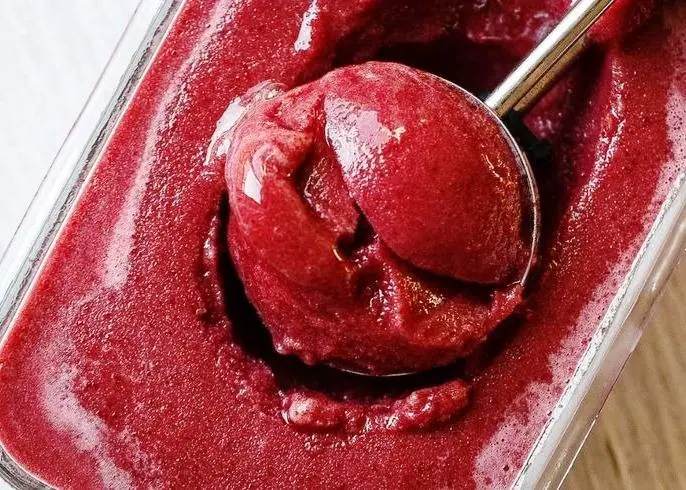 آسان ترین بستنی آلبالویی بستنی آلبالویی ساده
