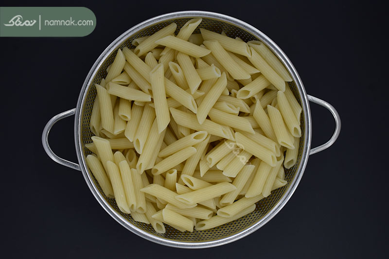 آبکش کردن پاستا