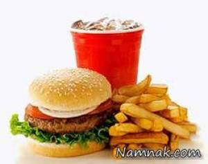 همبرگر و نوشابه ، خوردن همبرگر و نوشابه