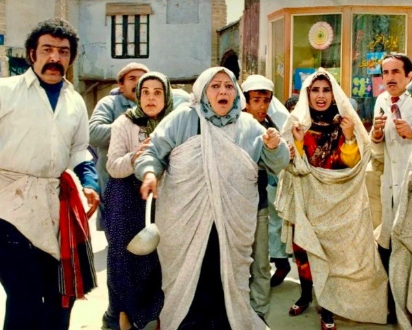عاطفه رضوی در فیلم یک مرد یک خرس عاطفه رضوی در یک مرد یک خرس