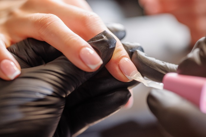 حکم ژلیش و لاک ناخن از نظر مراجع حکم ژلیش و لاک ناخن از نظر مراجع