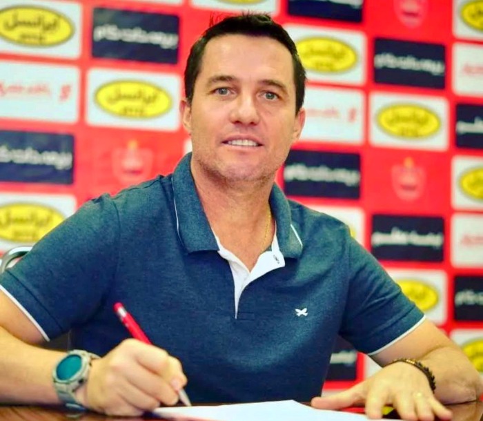 اوسمار ویرا سرمربی پرسپولیس اوسمار ویرا در پرسپولیس