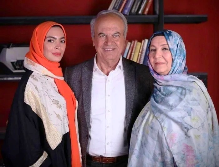 رضا نیکخواه در کنار همسر و دخترش رضا نیکخواه و همسرش
