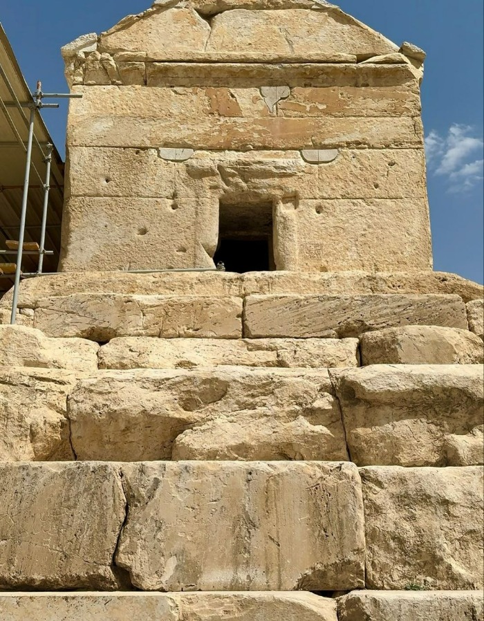 روز کوروش کبیر ۱۴۰۴ چندم و چند شنبه است؟ روز کوروش کبیر ۱۴۰۴