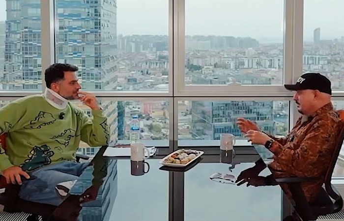 سندی در برنامه با ضیا سندی در برنامه غلی ضیا