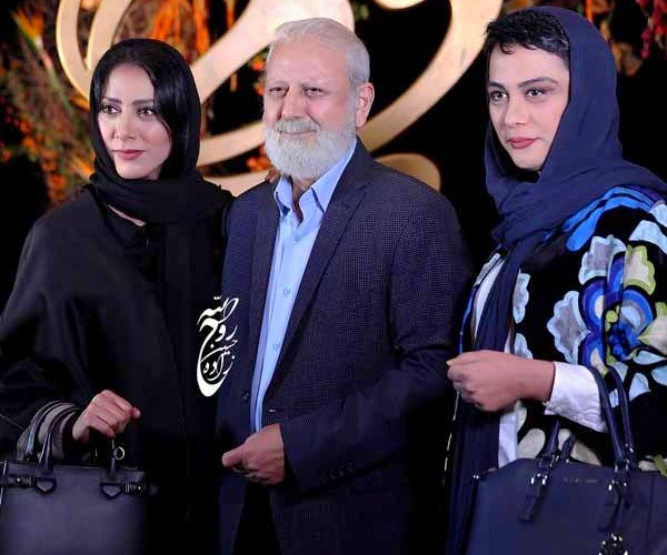 جلیل فرجاد و دخترانش مونا و مارال جلیل فرجاد و دخترانش