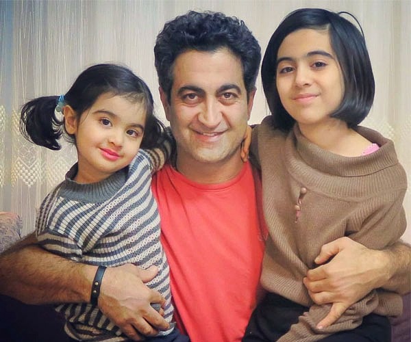 ابوالفضل همراه و دخترانش ابوالفضل همراه