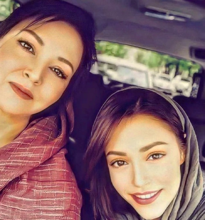 عکس سوگل خلیق و مادرش سوگل خلیق و مادرش