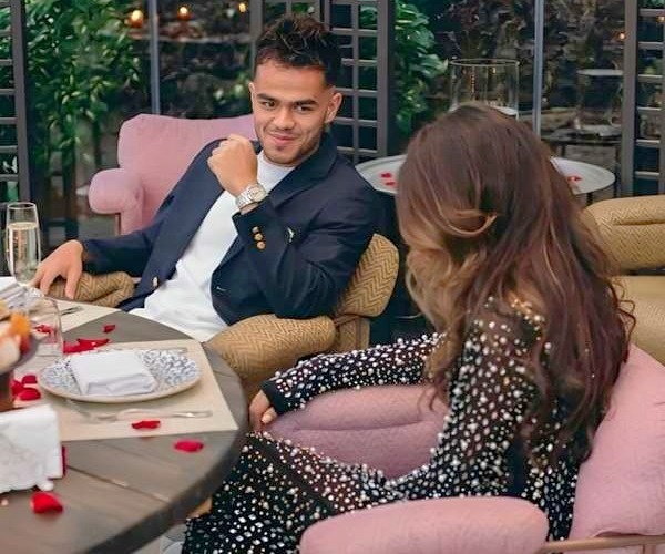 عکس اوستون اورونوف و همسرش اوستون اورونوف و همسرش