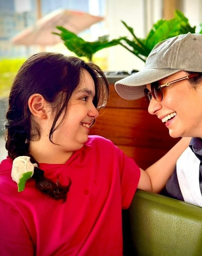 نسرین نصرتی و خانواده نسرین نصرتی