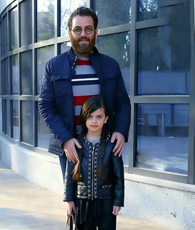 امیررضا دلاوری و دخترش فرزند امیررضا دلاوری