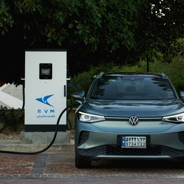 آغاز عصر حملونقل پاک در کیش جایگاه های شارژ سریع خودرو های برقی در جزیره کیش