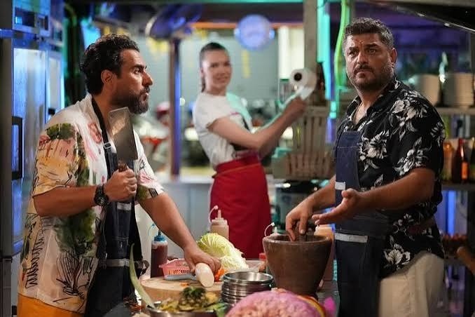بازیگران فیلم ماجراجویی در جزیره جیمز باند فیلم ماجراجویی در جزیره جیمز باند