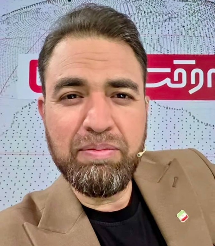سید سرباز روح الله رضوی مجری برنامه به وقت ایران سید سرباز روح الله رضوی در برنامه به وقت ایران