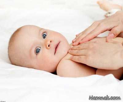 ماساژ نوزاد باعث تقویت حس عاطفی نوزاد 