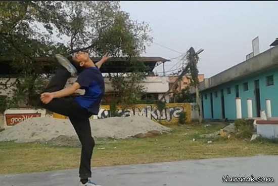 کاراته باز نپالی ، کاراته باز ، انعطاف پذیری بدن