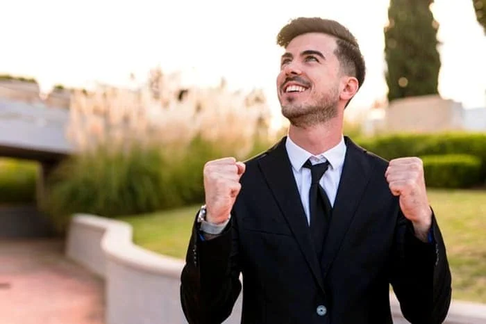 تسلیم نشدن کمک به ثروتمند شدن موفقیت در زندگی