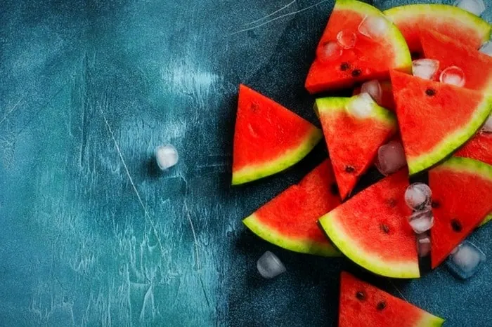 رسم شب یلدا هندوانه