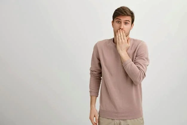 چگونه با کمرویی خود مبارزه کنیم؟ راه رفع خجالت