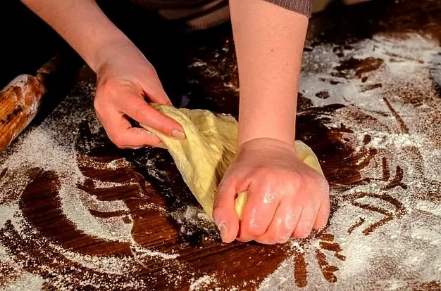 مواد شیمیایی موجود در آرد سفید ضرر آرد سفید