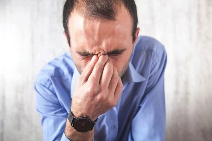 سردرد به دلیل کم آبی بدن سردرد سینوسی