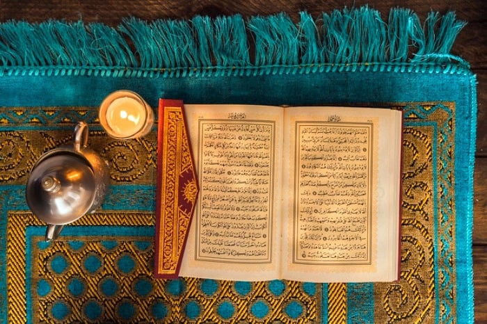 برکات خواندن قرآن