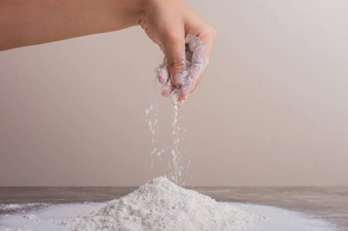 ضرر پخت نان با آرد سفید آرد سفید
