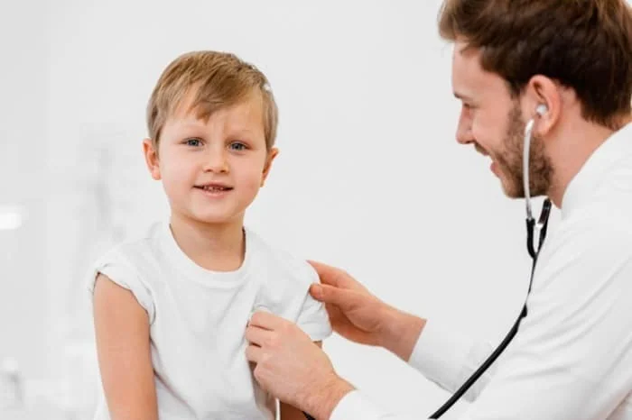عوارض و خطرات پرخوری برای سلامتی مشکلات قلبی کودک