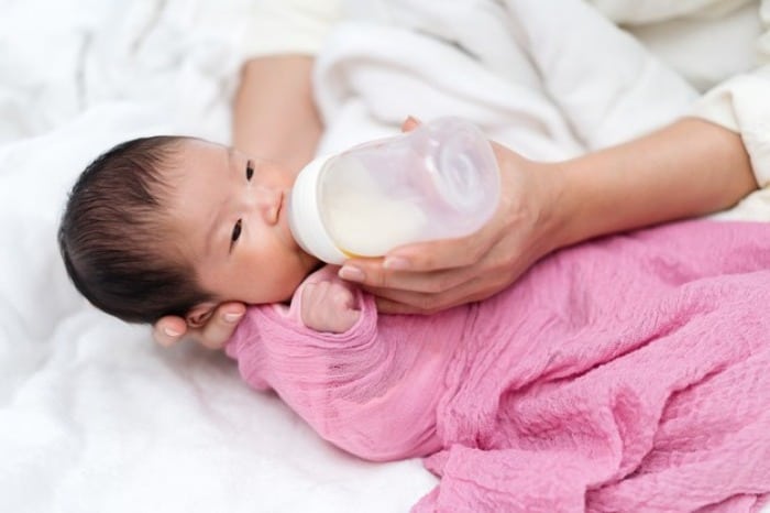 شیر خشک و شیر مادر