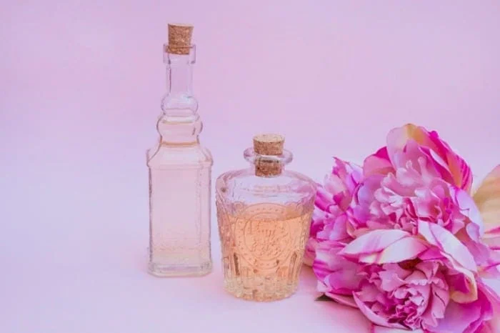 درمان سریع زبری کف پا گلاب برای پوست