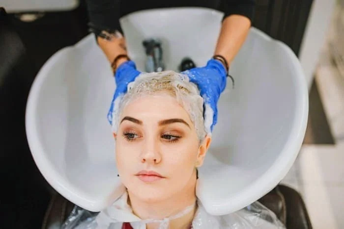 درمان طبیعی رفع چربی مو راههای رفع چربی مو