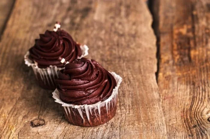 غذاهایی که نباید قبل از پرواز مصرف کرد غذاهای پروازی