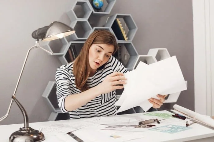 اولویت قرار دادن شغل خانم کارمند