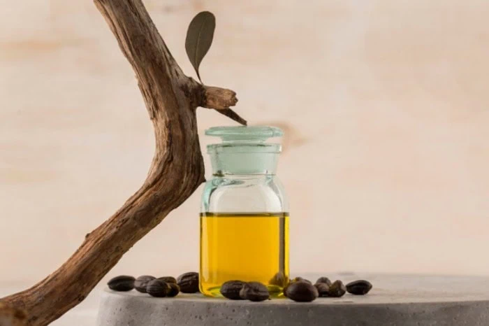 روغن زنجبیل برای رفع ریزش مو و شوره سر روغن زنجبیل