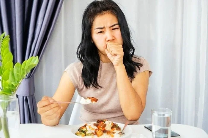 کلافگی از خوردن غذا تکراری غذا خوردن