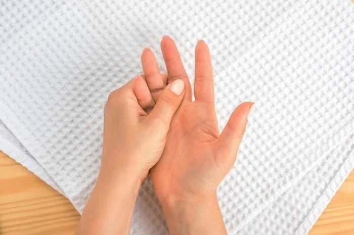 ماساژ کف دست ماساژ