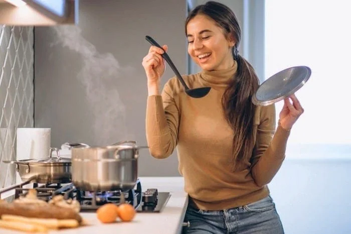 اهمیت مزه کردن غذا مزه کردن غذا