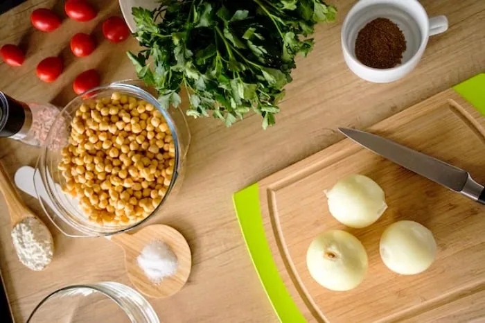 مواد لازم برای فلافل لبنانی فلافل