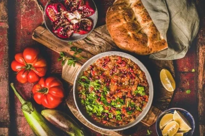 طرز تهیه خورشت انار و بادمجان خورش انار