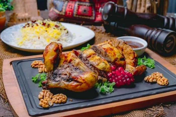 خورش مرغ و انار زرشک پلو