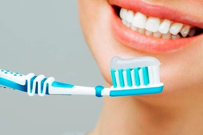 عصب کشی دندان چیست و چگونه یک عصب کشی انجام میشود ؟ عصب کشی دندان