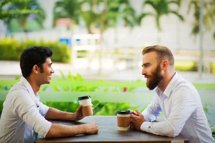 چطور محترمانه موضوع بحث را عوض کنیم چگونه بحث را عوض کنیم