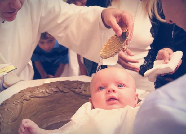 غسل تعمید کودکان