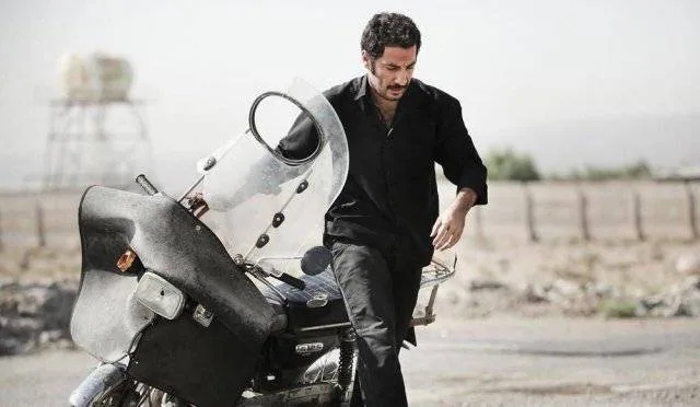 عکسی از نوید محمدزاده در بدون تاریخ بدون امضاء نوید محمدزاده