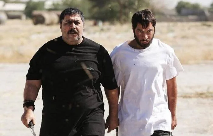 بازی متفاوت نوید محمدزاده در مغزهای کوچک زنگ زده گریم نوید محمدزاده