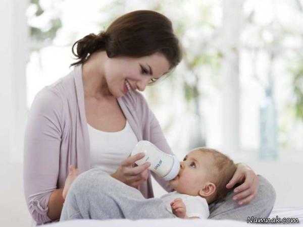 چرا نوزاد هنگام شیر خوردن عرق میکند