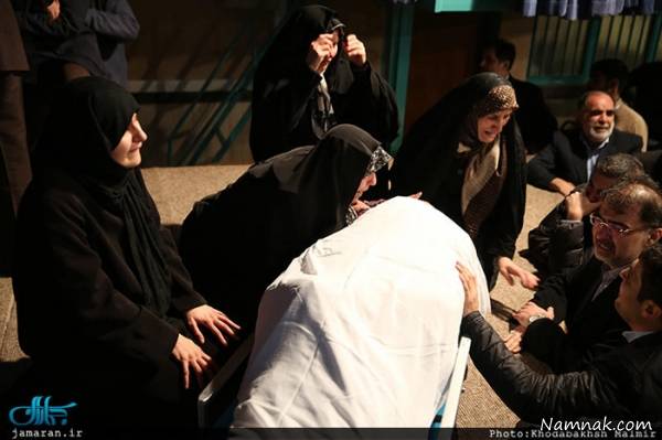 عزاداری و وداع خانواده با هاشمی رفسنجانی وداع خانواده با هاشمی رفسنجانی