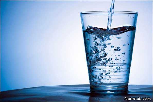 نوشیدن زیاد آب  ، نتیجه زیاد آب خوردن ، زیاد آب خوردن