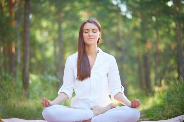 ساده ترین روش کاهش وزن در منزل یوگا برای لاغری